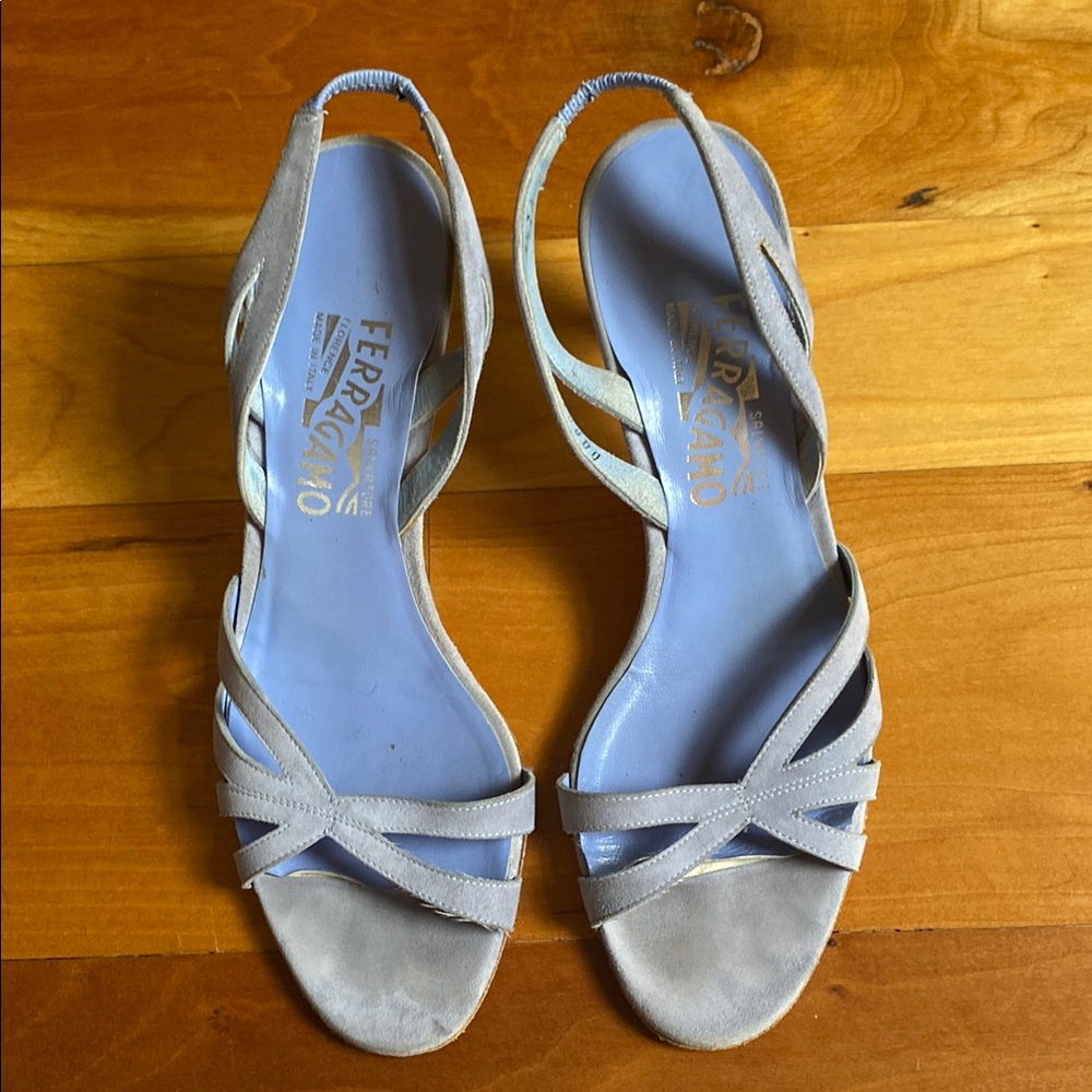 Salvatore Ferragamo Blue Gray Kitten Heeled Shoes